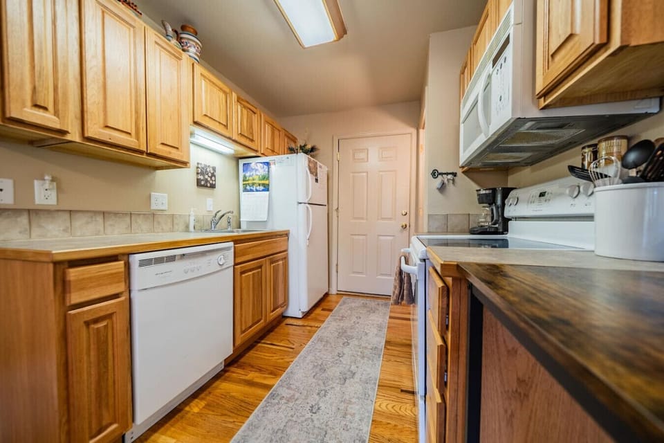 Big kitchen for meal prep