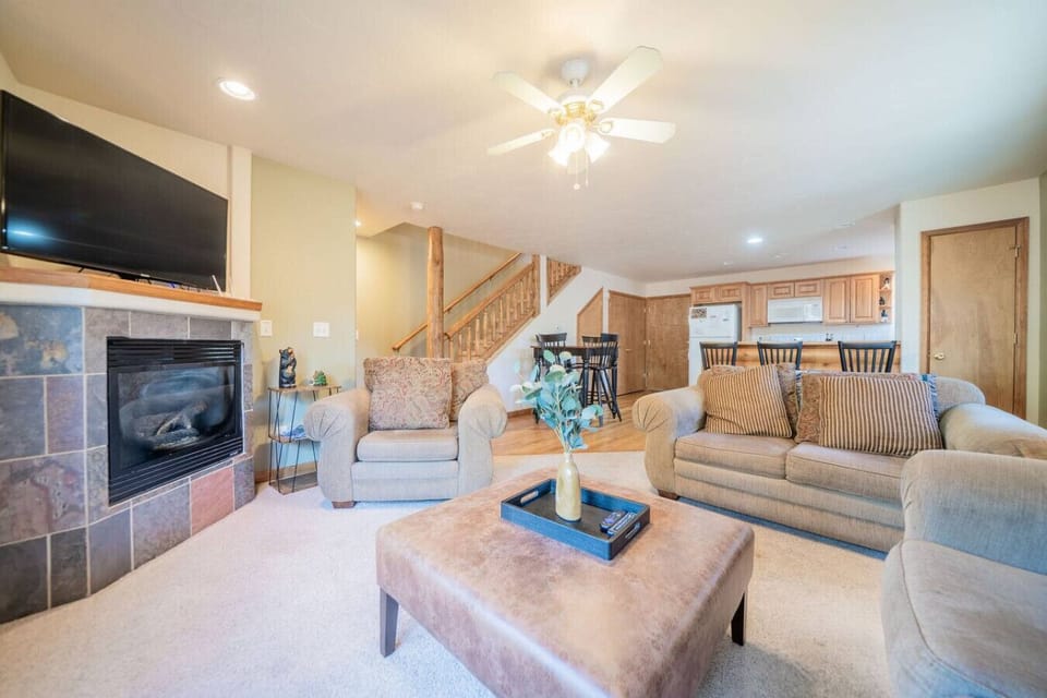 Living room with TV and super comfy sofas