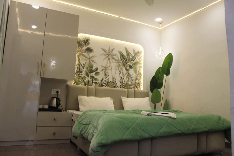 Deluxe Room | Rollaway beds, free WiFi, bed sheets