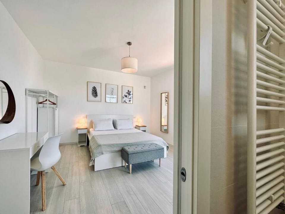 Double Room, Terrace | Blackout drapes, soundproofing, iron/ironing board, free WiFi