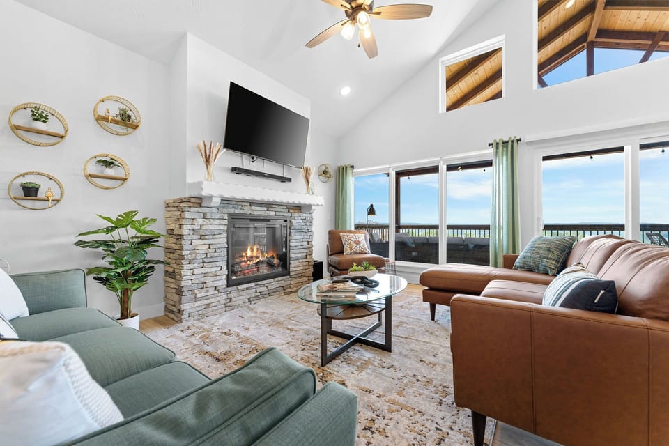 Luxury furnishings to relax and enjoy vacation!