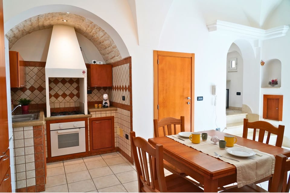 Family House, City View | Dining