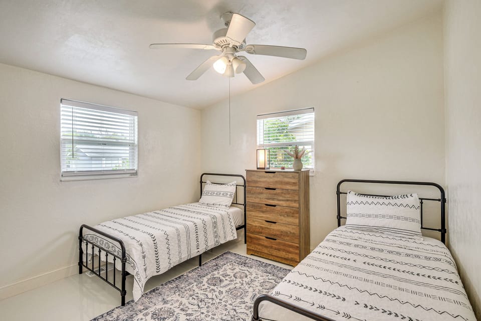 Walk to Romano Beachfront Park: Airy Home w/ Yard Cottage in Ormond Beach
