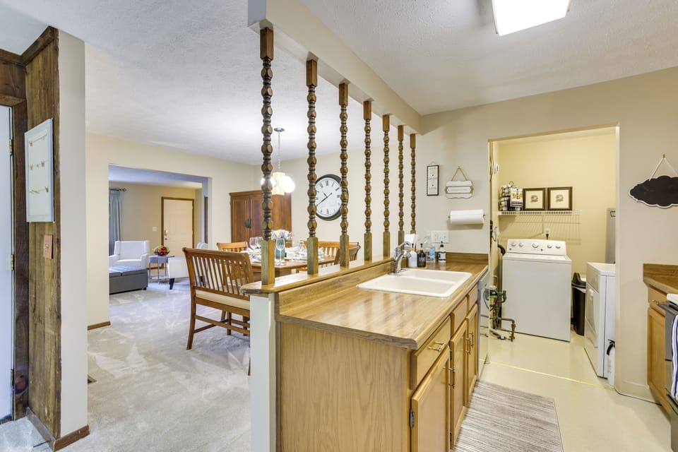 House (3 Bedrooms) | Interior