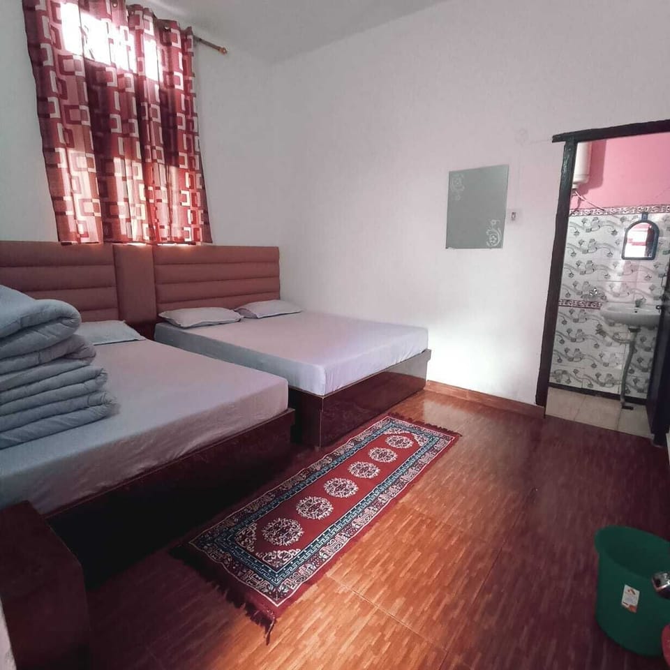 Laptop workspace, rollaway beds (surcharge), bed sheets
