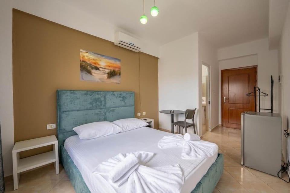 Soundproofing, WiFi (free), bed sheets