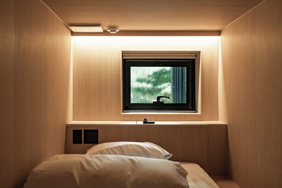 Memory foam beds, in-room safe, individually furnished, blackout drapes