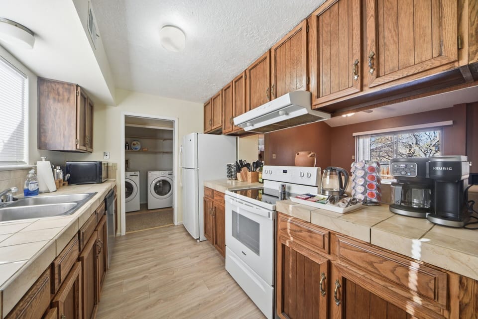 Indoors, Appliance, Washer, Kitchen, Sink