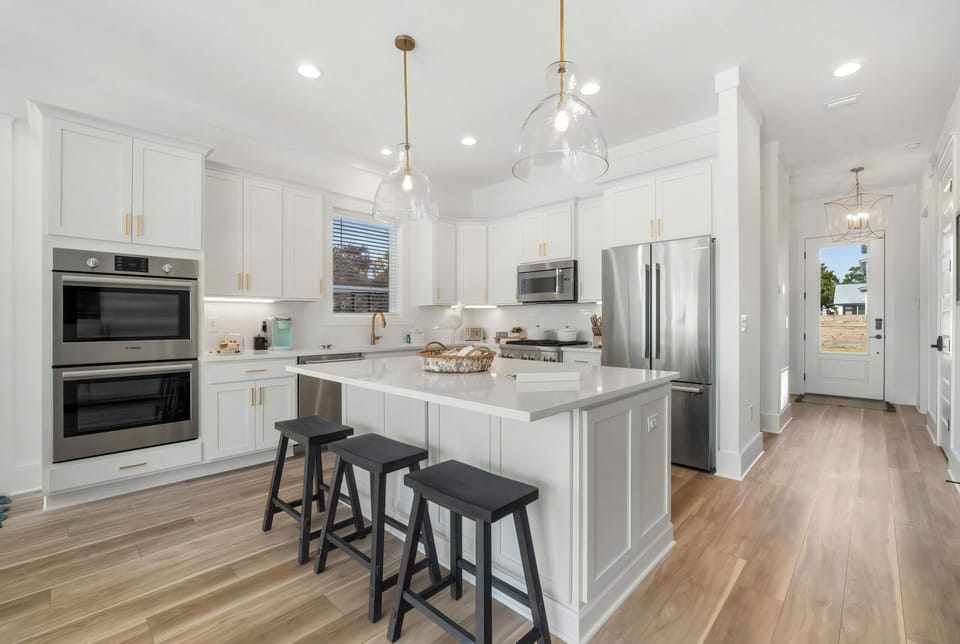 Modern style meets relaxed comfort in this refined kitchen.