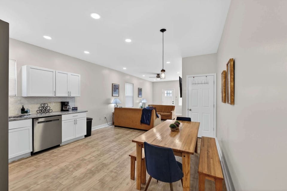 Eat In Kitchen with Large Dining Table