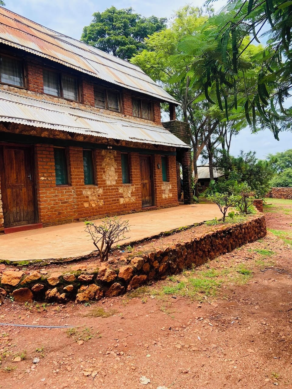 Comfort Room, Balcony, Hill View | Exterior