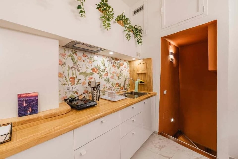 Comfort Apartment, 2 Bedrooms, Non Smoking, Kitchen | Private kitchen | Fridge, microwave, stovetop, espresso maker