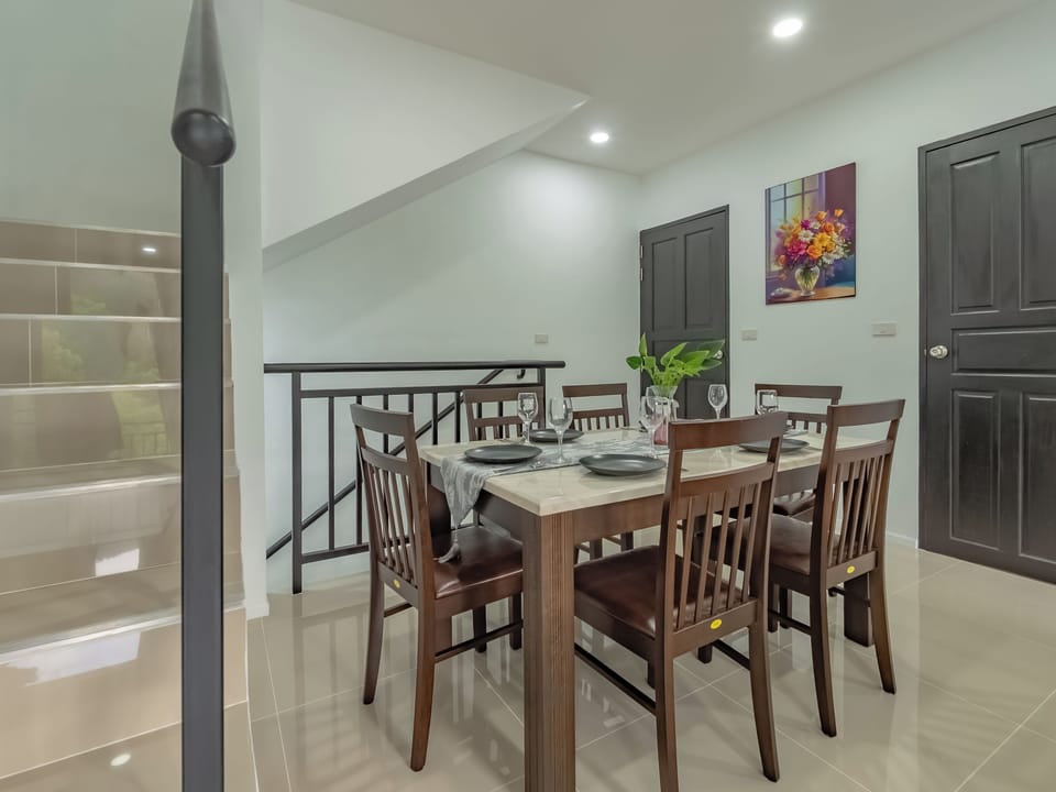 Villa, 3 Bedrooms, Private Pool, Mountain View | Dining room
