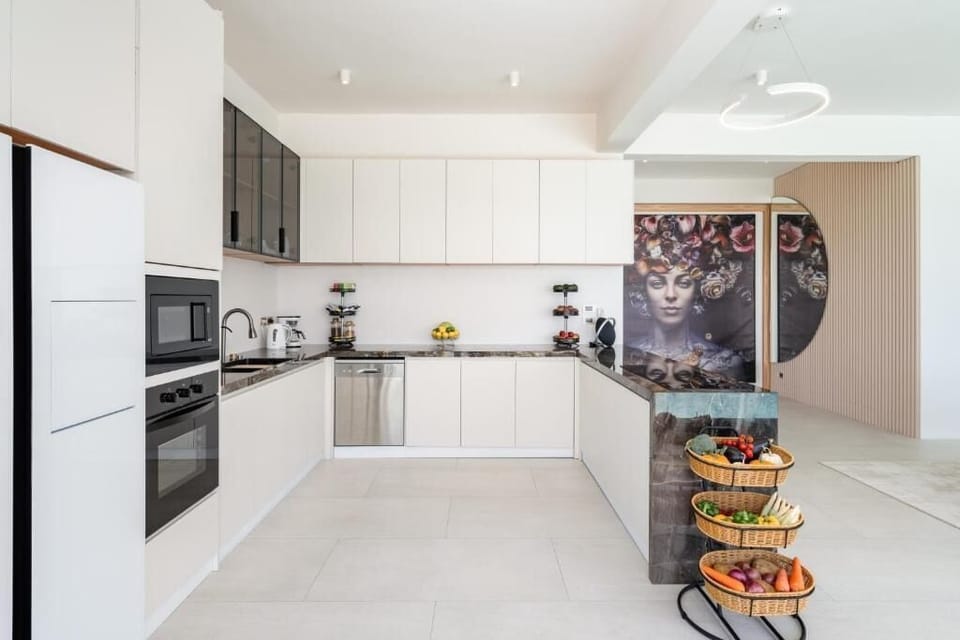 Luxury Villa, 4 Bedrooms, Private Pool, Sea View | Private kitchen | Electric kettle