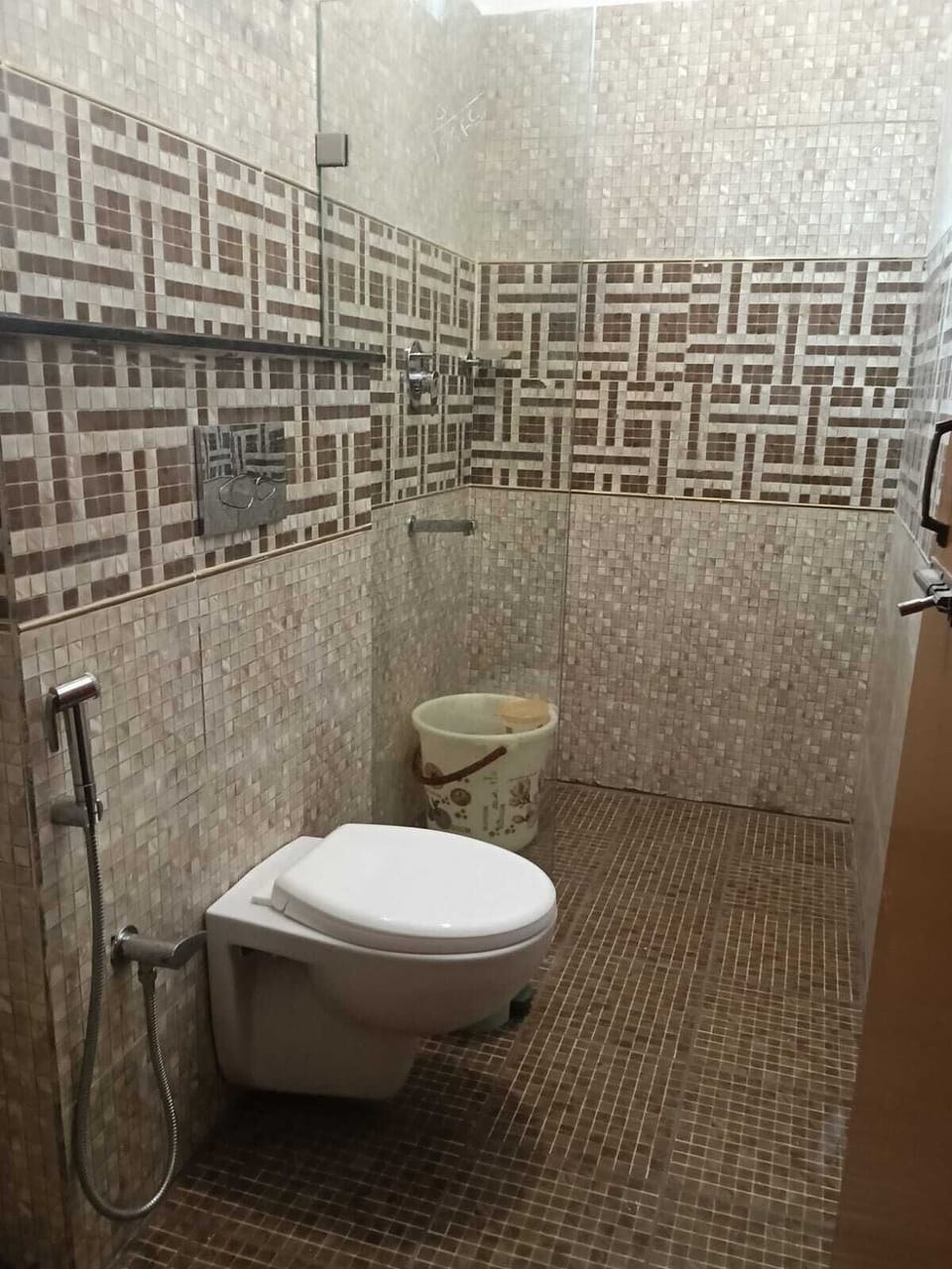 Towels, soap, shampoo