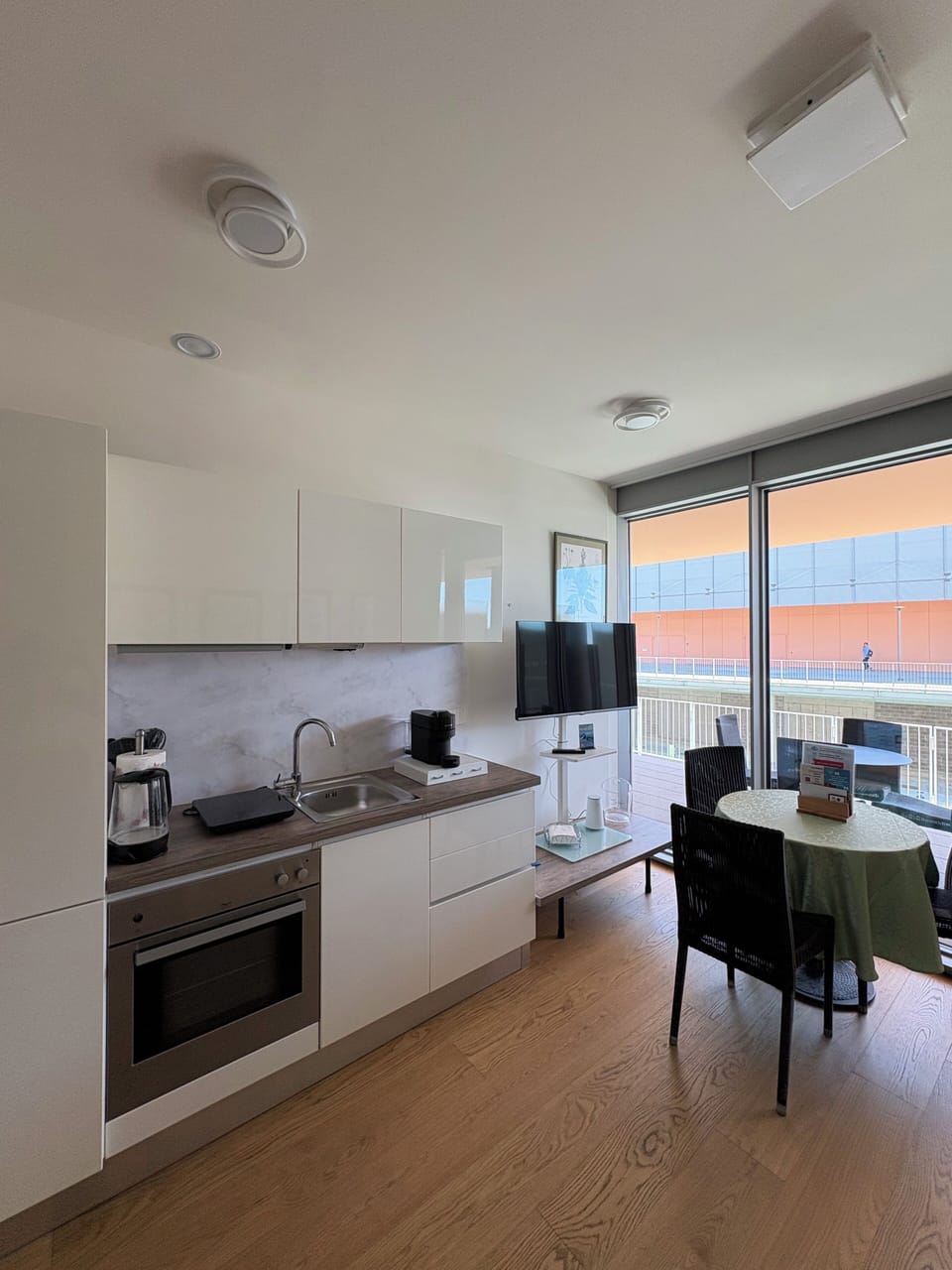 Deluxe Apartment, Sea View | Private kitchen | Espresso maker, coffee/tea maker, fridge, electric kettle