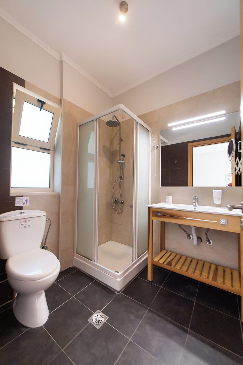 Comfort Studio Suite, Sea View | Bathroom | Shower, hair dryer, towels, soap