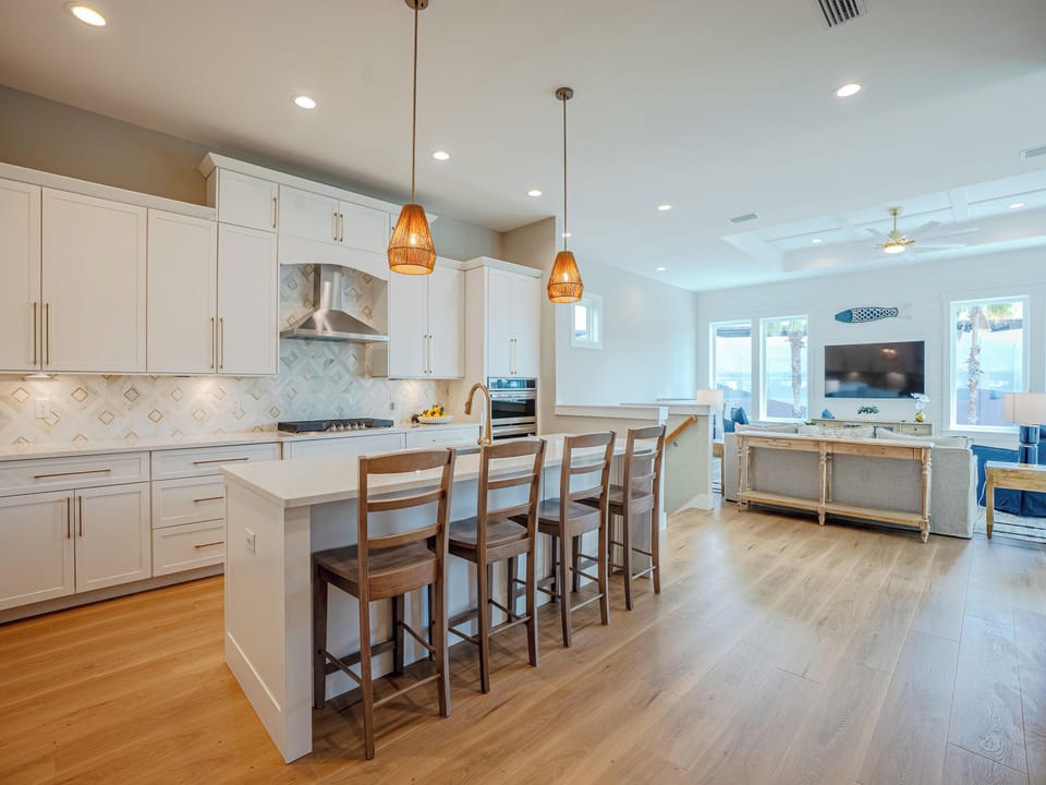 Kitchen Island - Breakfast Seating - Second Floor