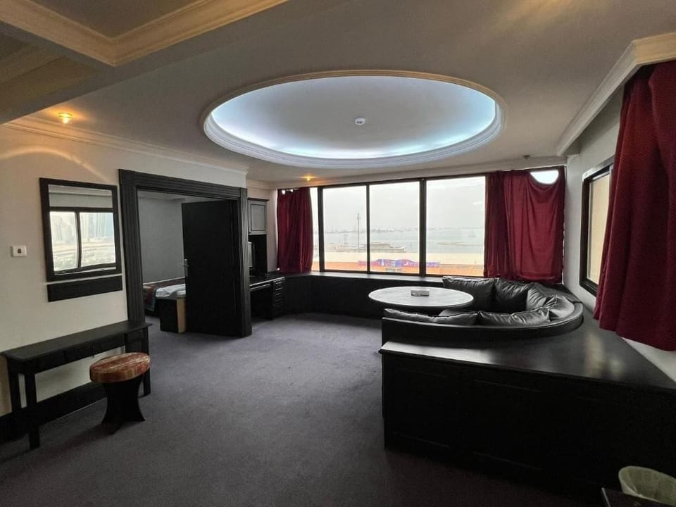 Family Room | Interior