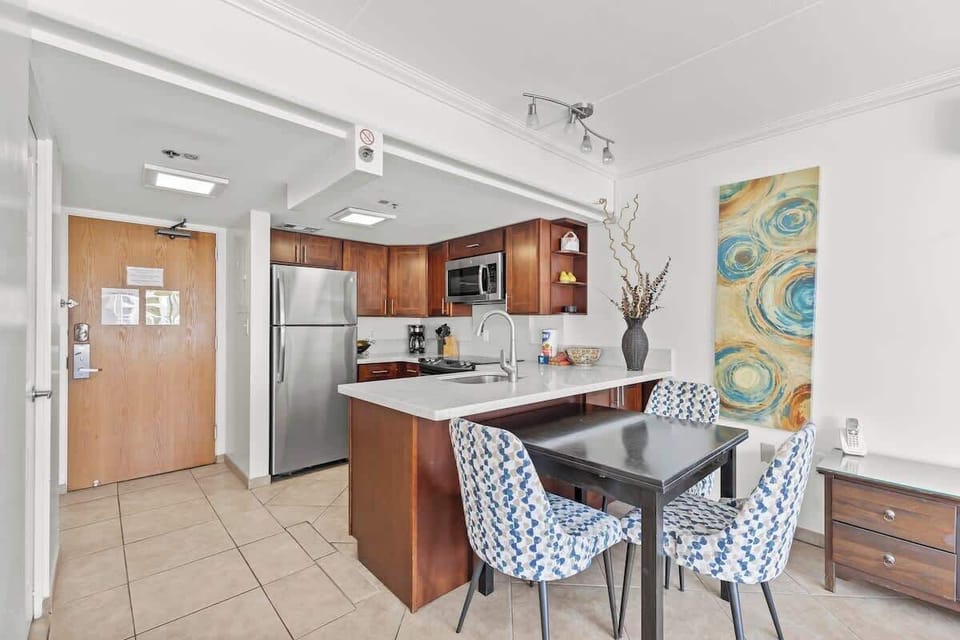 Apartment, Lagoon View (1 Bedroom) | In-room dining
