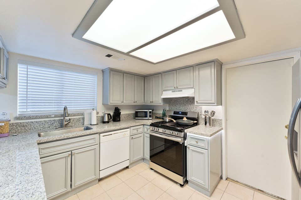 Kitchen with all essentials to make the stay comfortable. 