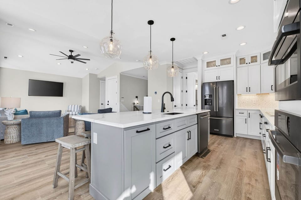 Kitchen w/ island seating | 3rd floor