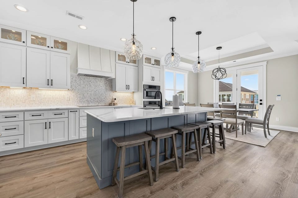 Kitchen  & Dining with Island seating