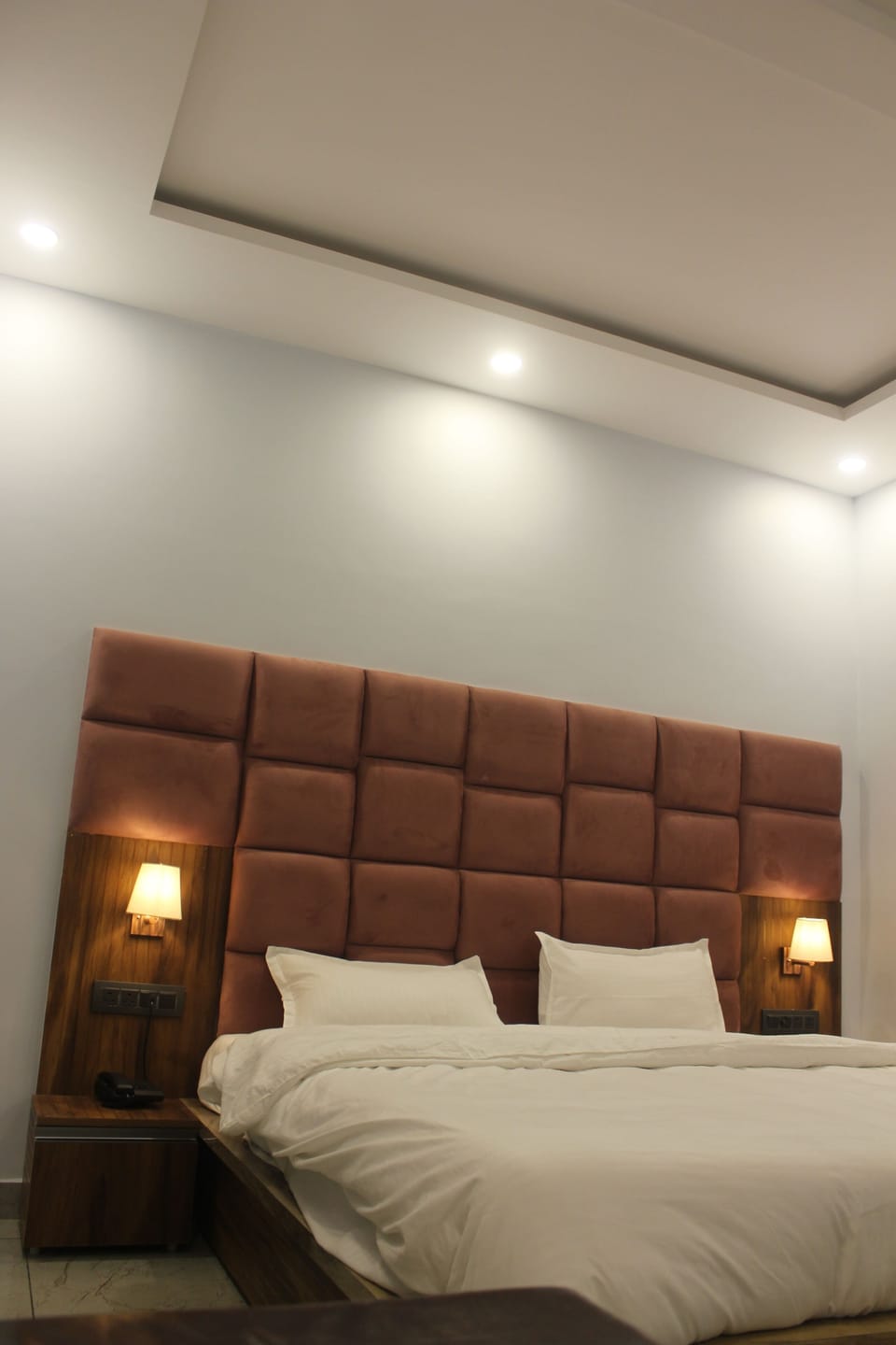 Deluxe Room, Balcony, Hill View | Desk, laptop workspace, WiFi (free)