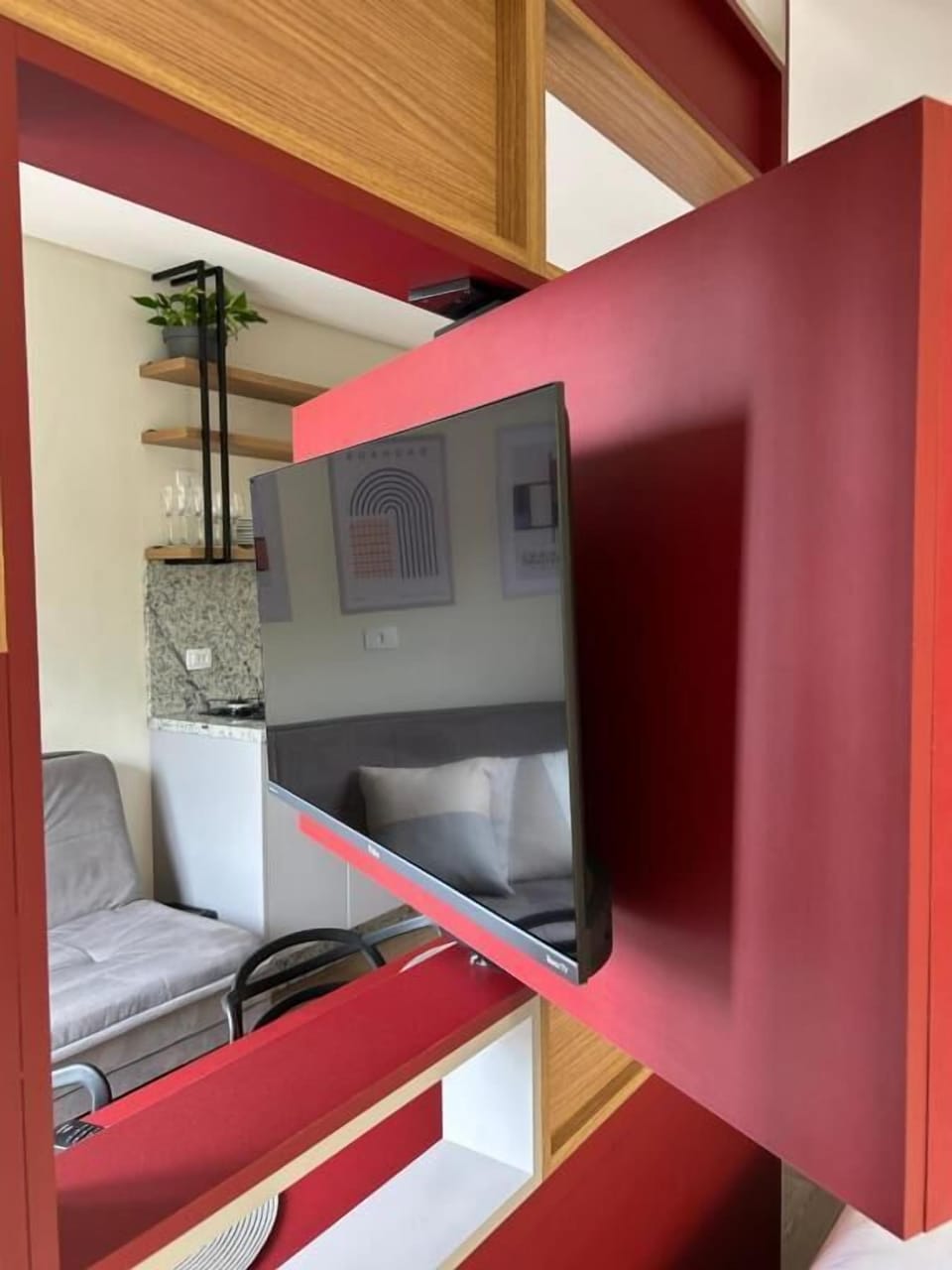 Deluxe Studio, 1 Queen Bed with Sofa bed, Air conditioning | Living area | Flat-screen TV