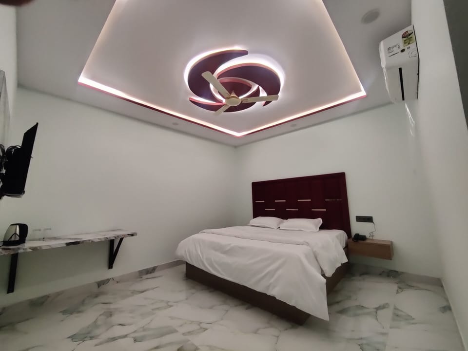 Deluxe Double Room | Desk, WiFi (free)