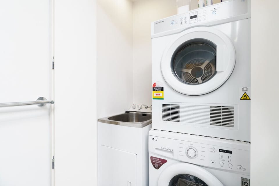 Having a private washer and dryer makes longer stays easy and stress-free, so you can travel light and feel at home.