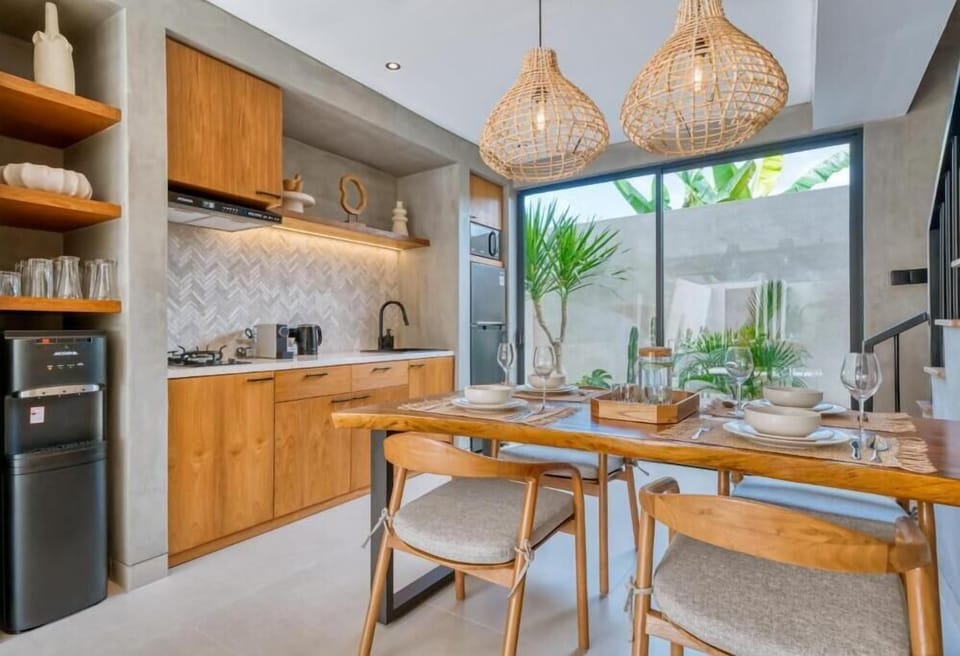 Luxury Villa, Lanai, Pool View | Private kitchen | Electric kettle