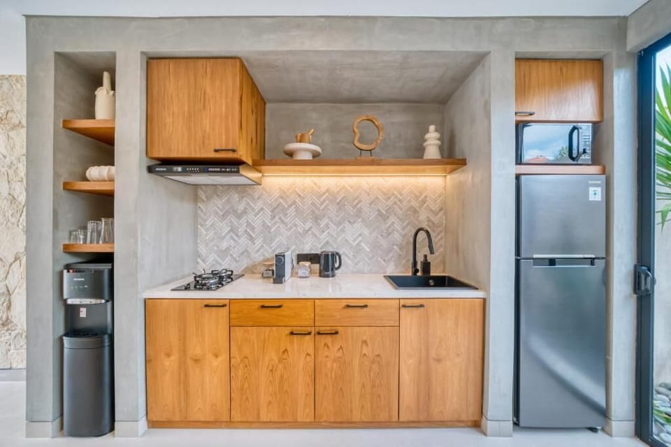 Luxury Villa, Lanai, Pool View | Private kitchen | Electric kettle