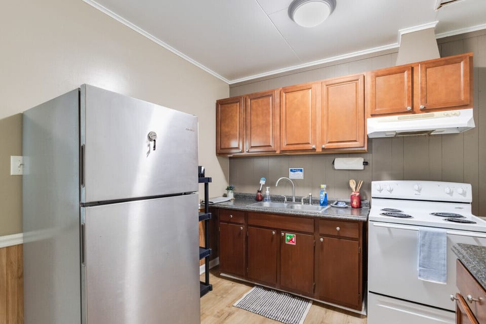good size fridge and extra cabinets.