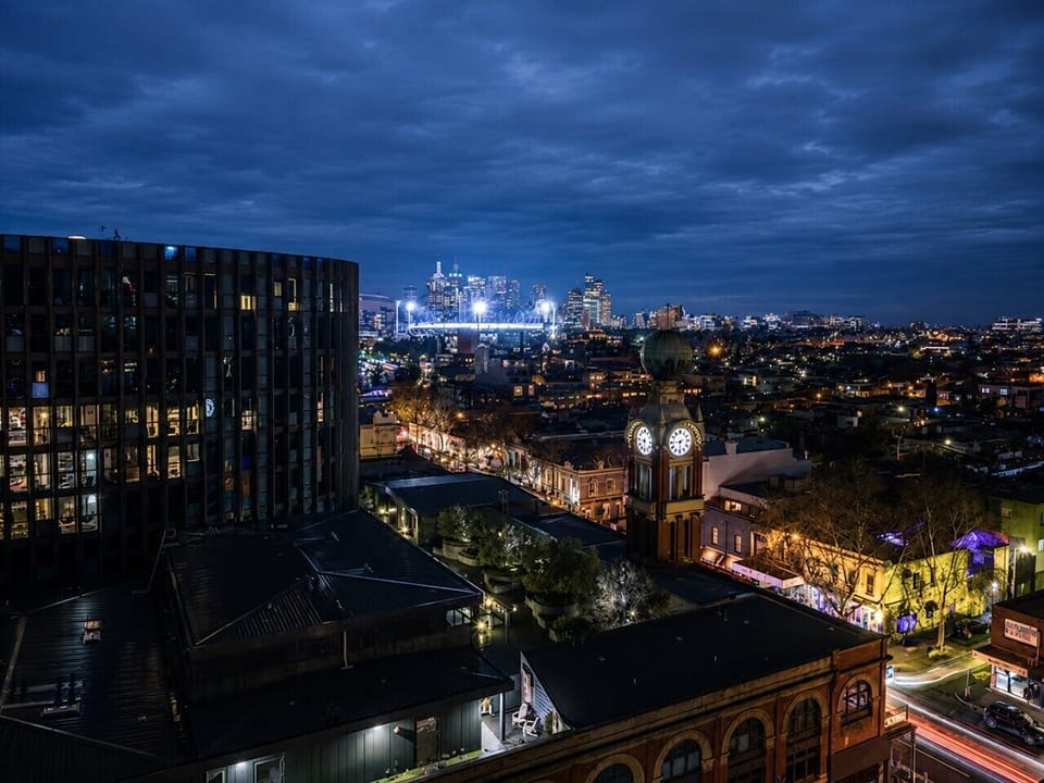 Enjoy views of the city and surrounding suburbs of Cremorne from the Level 8 Rooftop.