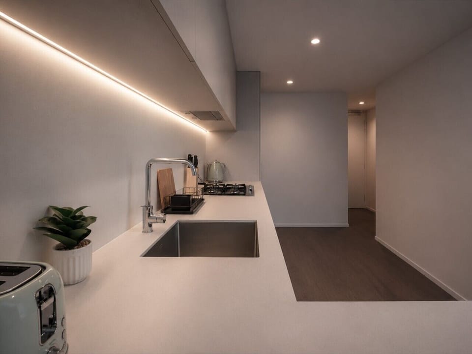 The kitchenette is fully equipped for a convenient stay.