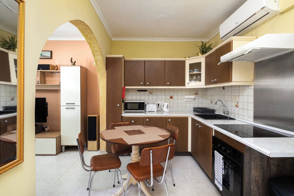 Apartment, Sea View | Private kitchen | Electric kettle, toaster