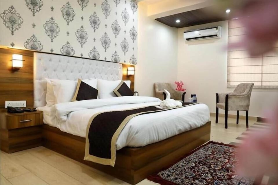 Executive Room | Desk, soundproofing, free WiFi