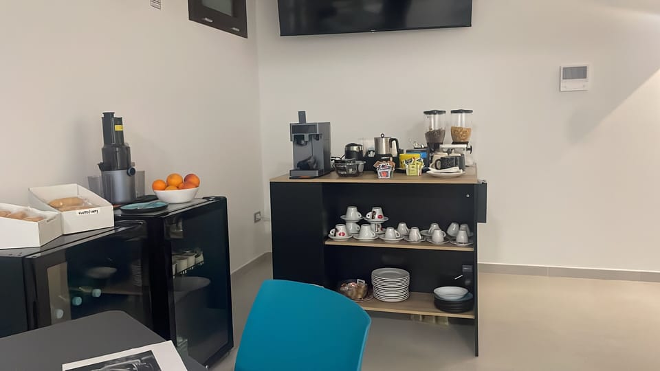 Free daily self-serve breakfast