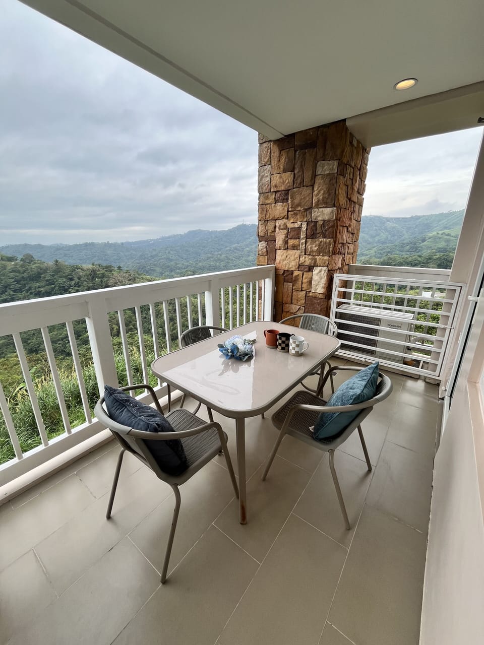 Deluxe Condo, 2 Bedrooms, Balcony, Lake View | Terrace/patio