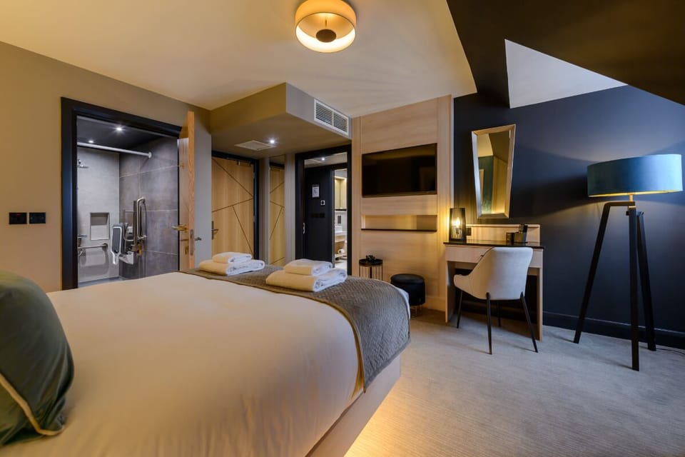Family Quadruple Room | In-room safe, blackout drapes, iron/ironing board, free WiFi