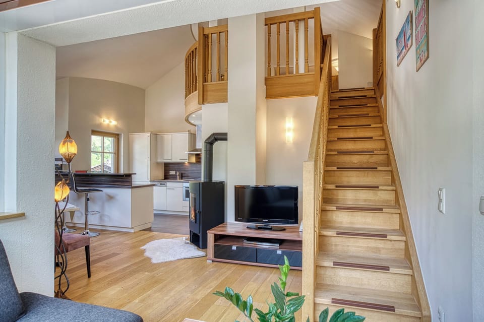 Family Apartment | In-room safe, desk, blackout drapes, soundproofing