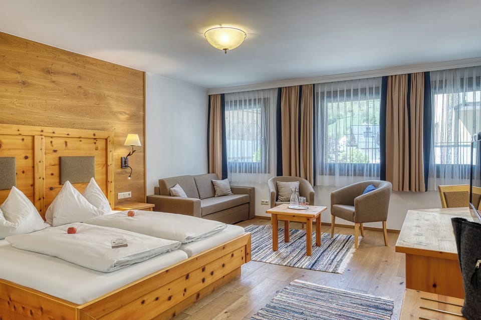  Standard Double Room (Grossarl) | In-room safe, desk, blackout drapes, soundproofing