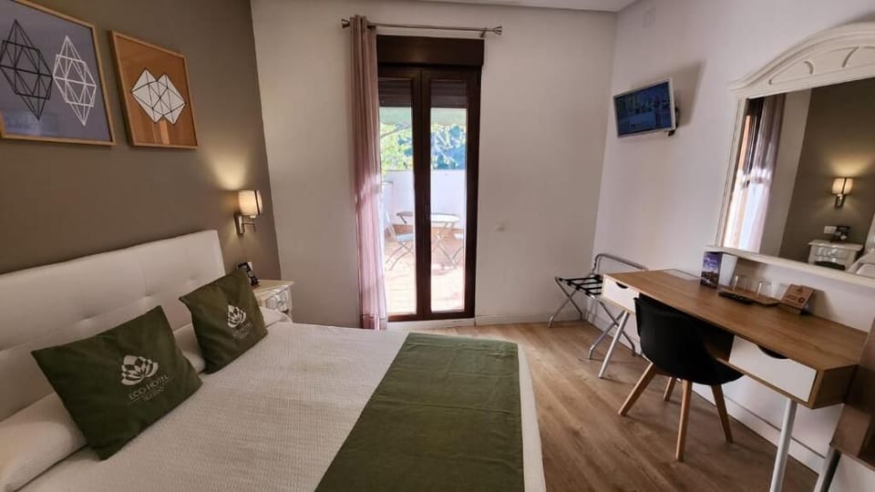 Standard Double Room, Balcony, Garden View | In-room safe, soundproofing, free WiFi