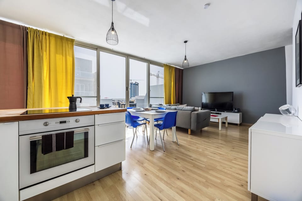 Penthouse, 2 Bedrooms, City View | Private kitchen | Electric kettle, toaster