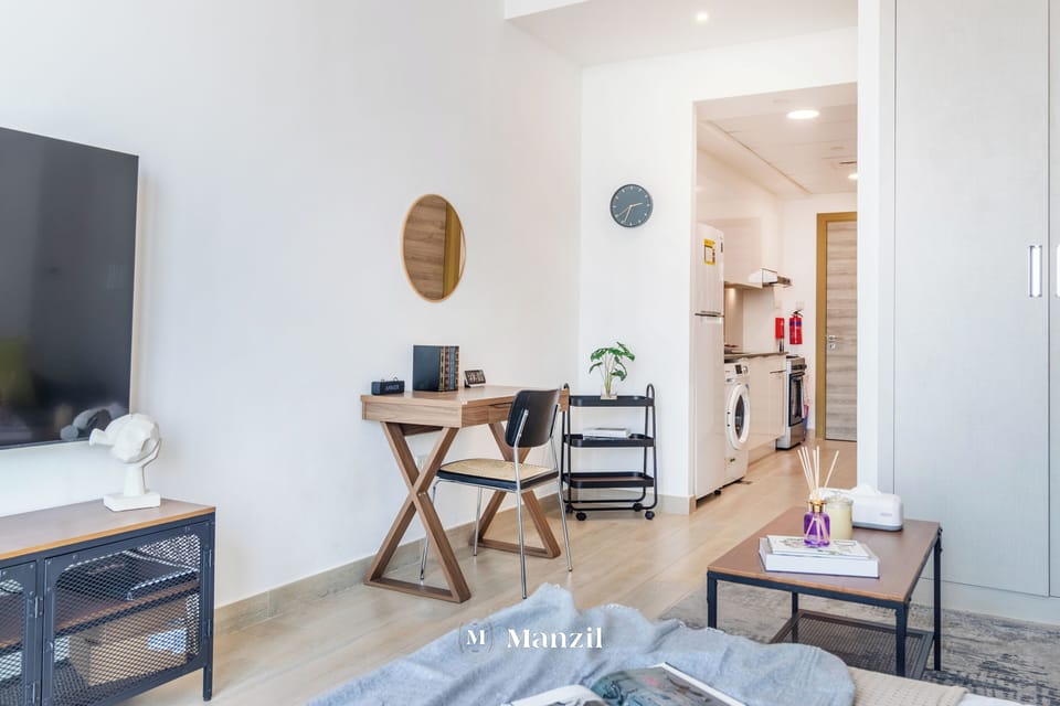Luxury Studio, City View | Interior
