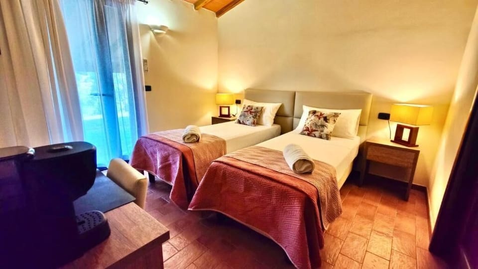 Comfort Double or Twin Room, Garden View | In-room safe, desk, laptop workspace, WiFi (free)
