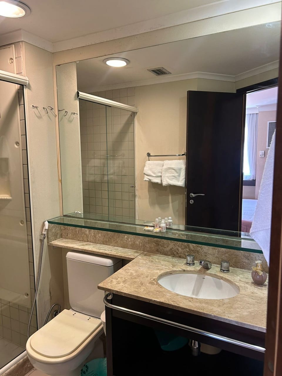 Suite | Bathroom