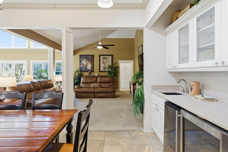 Where living, dining, and chilling all mingle effortlessly! Our open layout is perfect for conversations, games, and vacation vibes that never feel cramped.