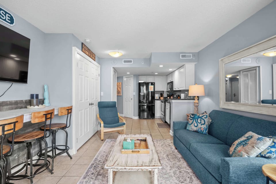 Spacious layout that makes the condo feel larger and more relaxed
